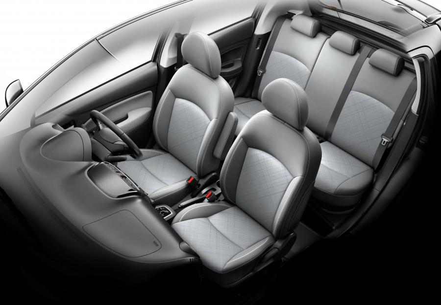 Интерьер Mitsubishi Mirage 2019 года  (TH) (фото 18 из 22)